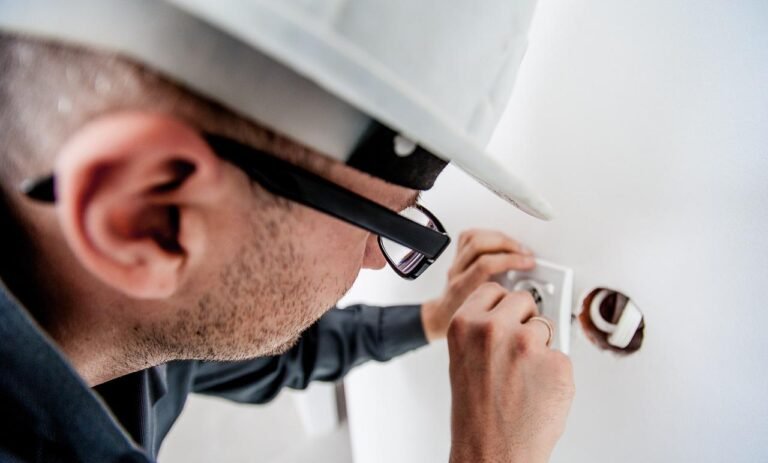 electrician, repair, electricity-1080554.jpg